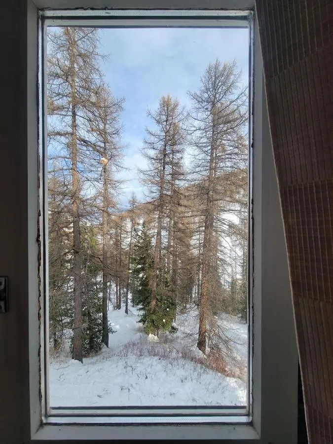 Miramonte: Mountain View Apartment with Private Parking and Pool Access Vars  France