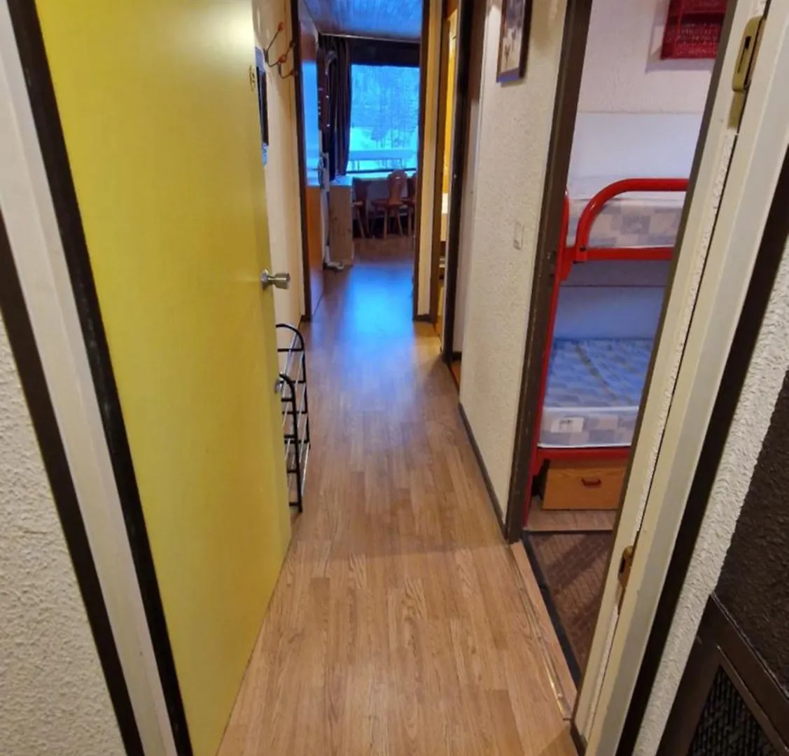Miramonte: Mountain View Apartment with Private Parking and Pool Access Vars